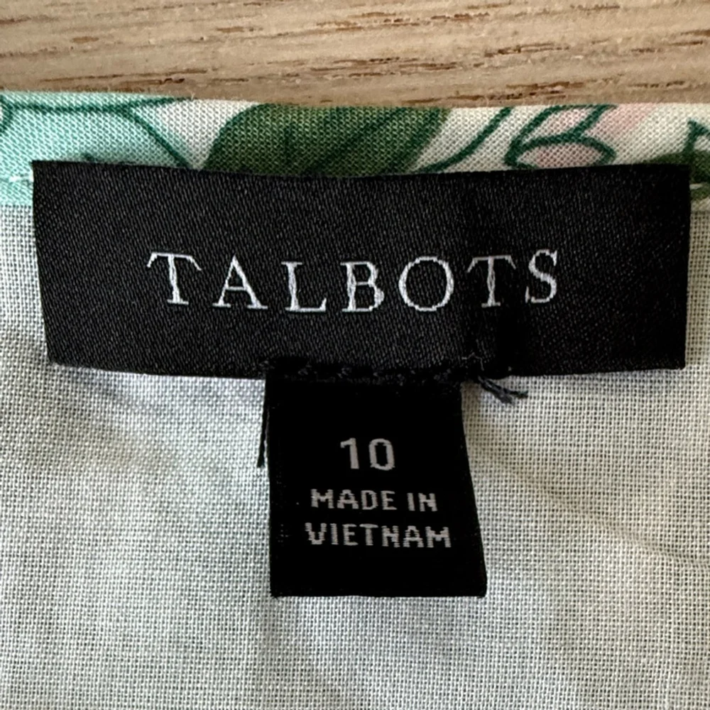 Talbots VOILE FIT FLARE floral smocked DRESS short sleeve PRIMROSE midi size 10 - Picture 3 of 10